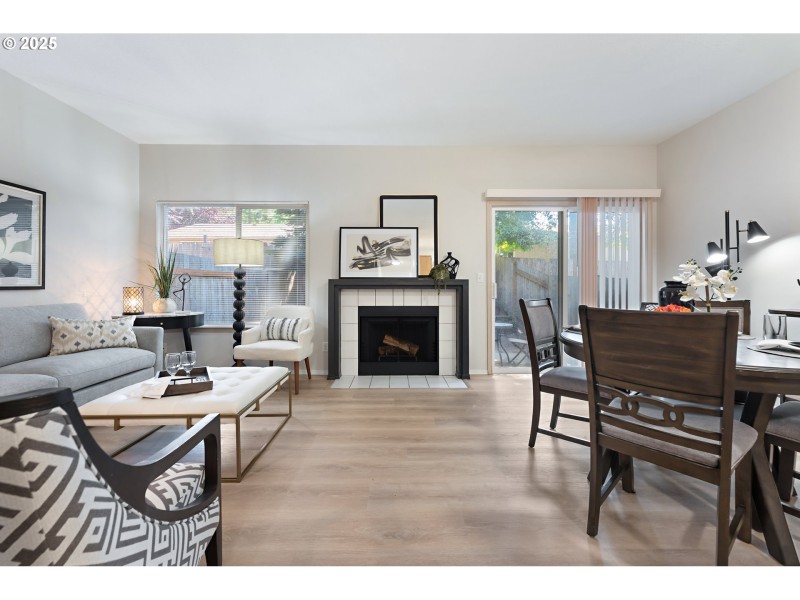 Living Room/Dining Room