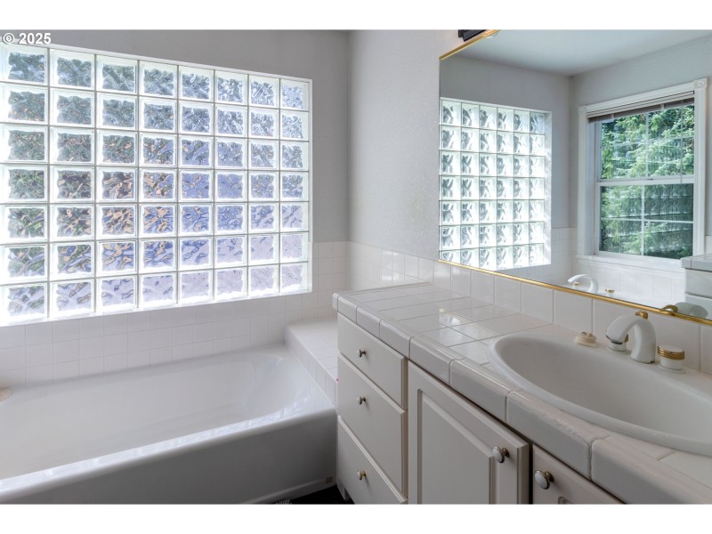 Owner's Suite Bathroom