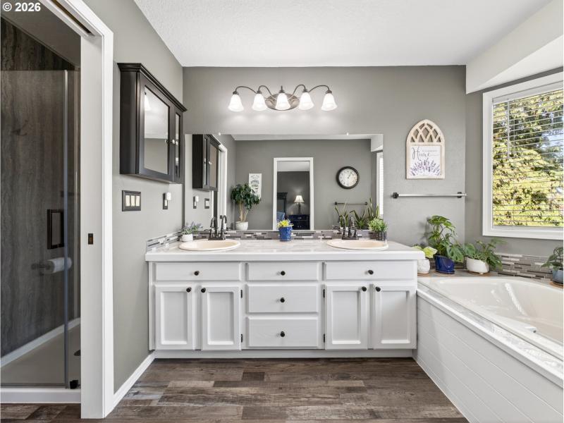 Bathroom, Attached