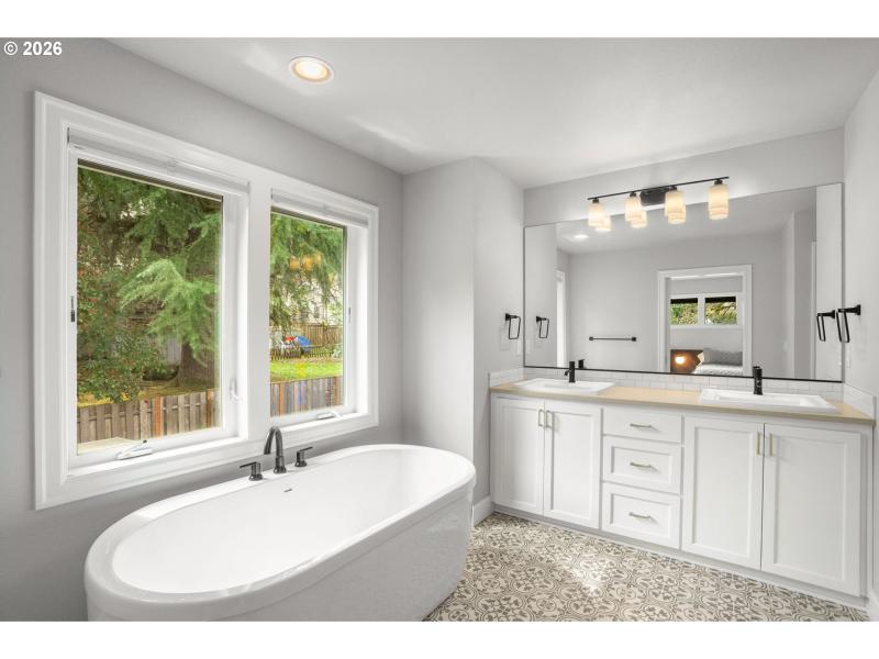 Owner's Suite Bathroom