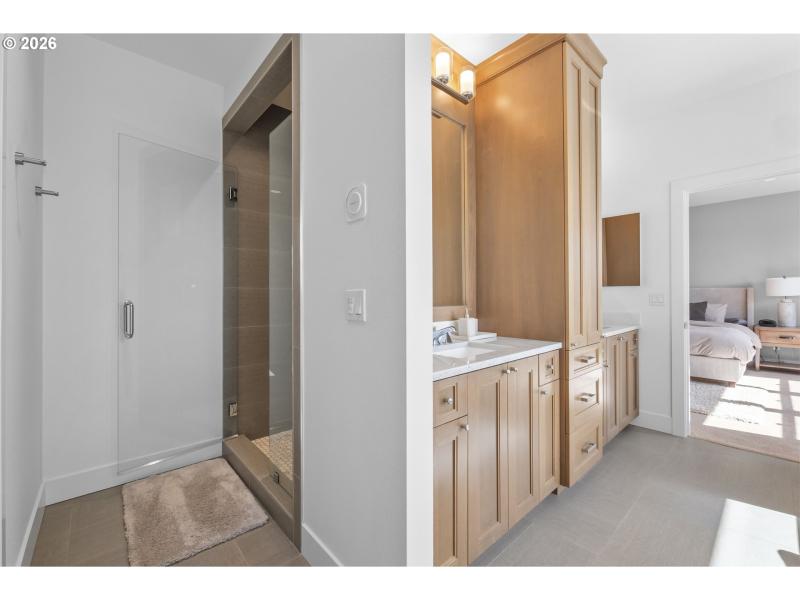 Owner's Suite Bathroom