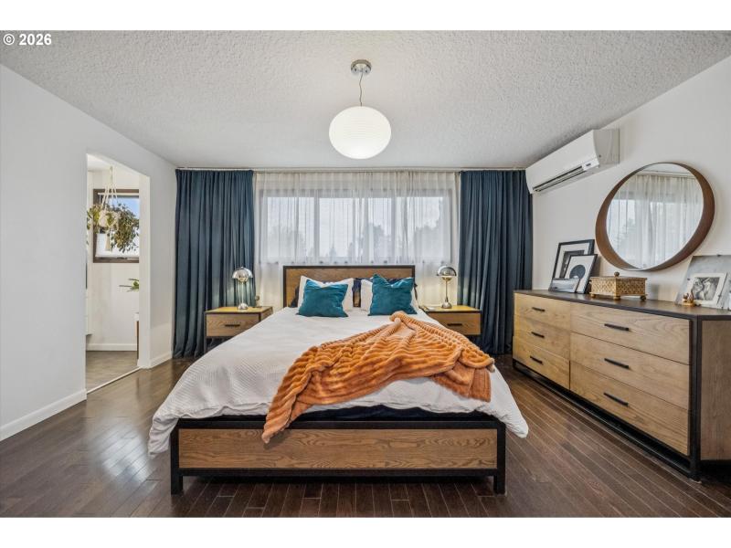 Bedroom, Owner's Suite