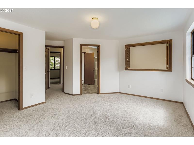 Bedroom, Owner's Suite