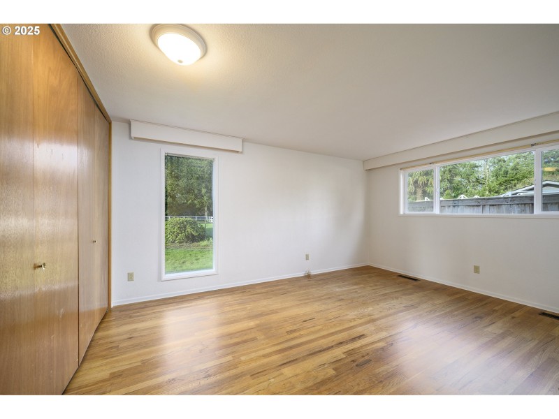 Bedroom, Primary