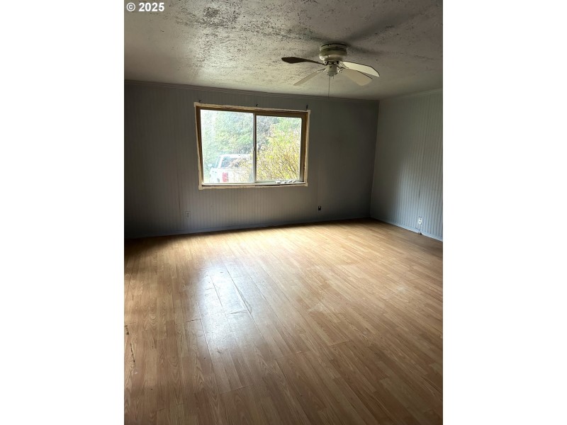 Bedroom, Primary