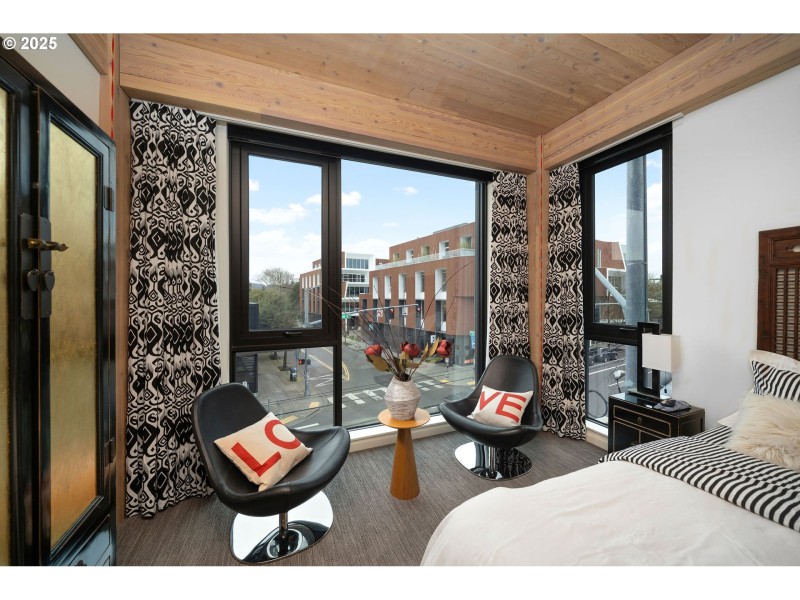 Bedroom, Primary