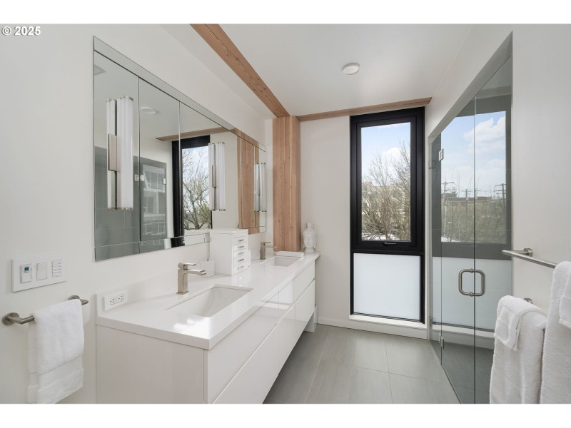 Bathroom, Attached