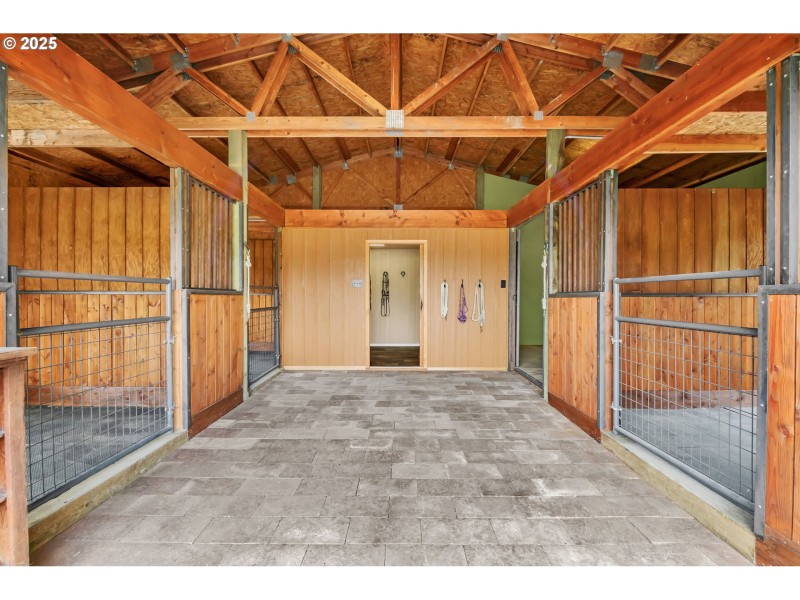 Barn