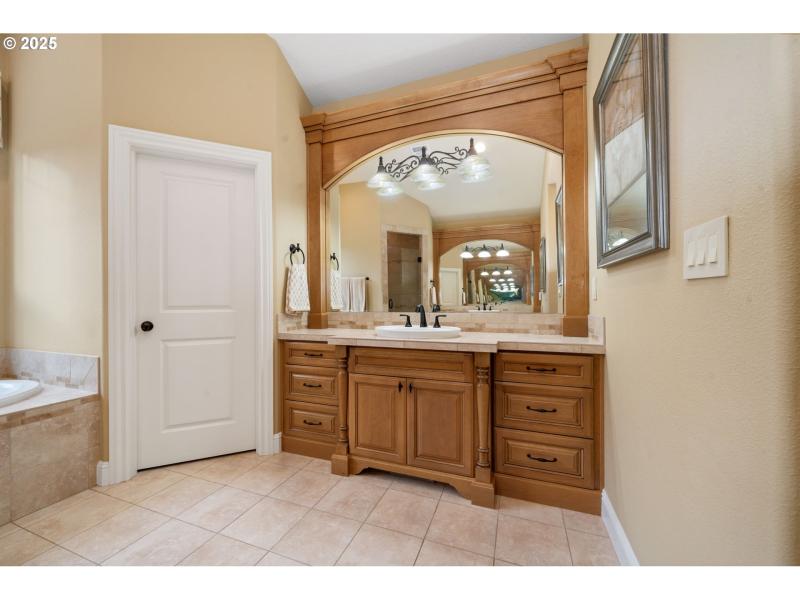 Owner's Suite Bathroom