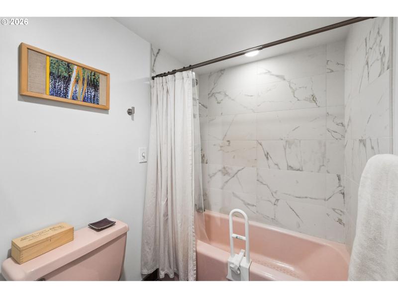 Owner's Suite Bathroom