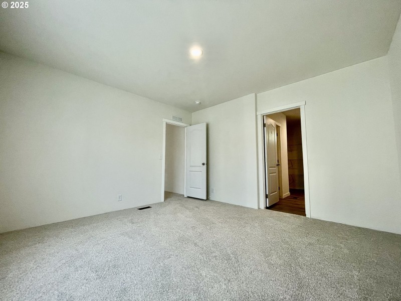 Bedroom, Primary