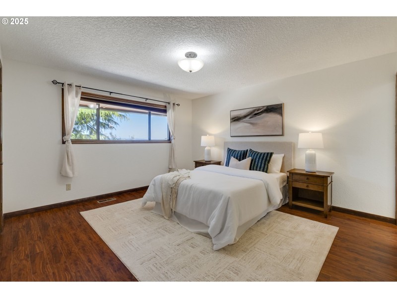 Bedroom, Owner's Suite