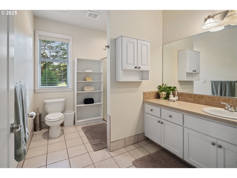 Bathroom, Attached