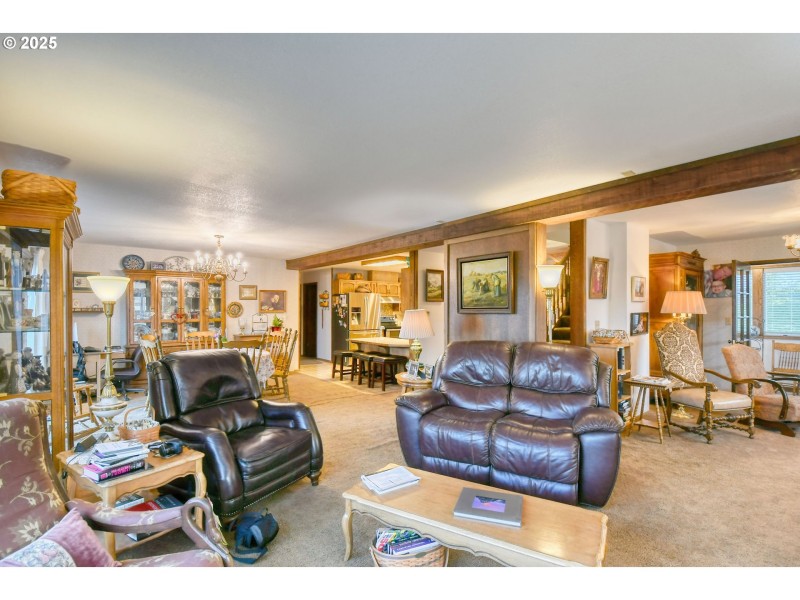 Living Room/Dining Room