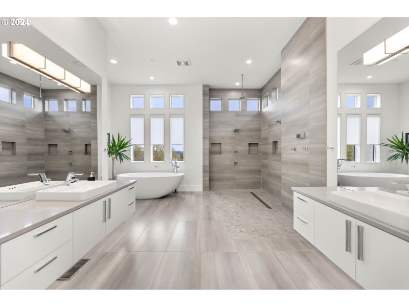 Owner's Suite Bathroom