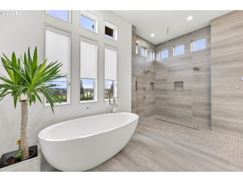 Owner's Suite Bathroom