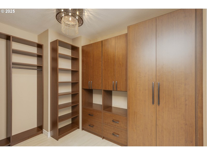 Bedroom, Owner's Suite