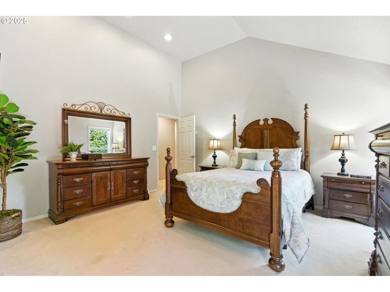 Bedroom, Primary