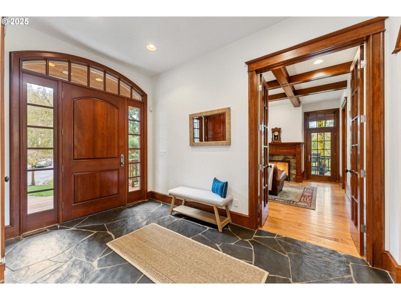 Entrance/Foyer
