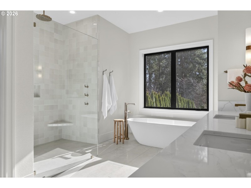 Owner's Suite Bathroom