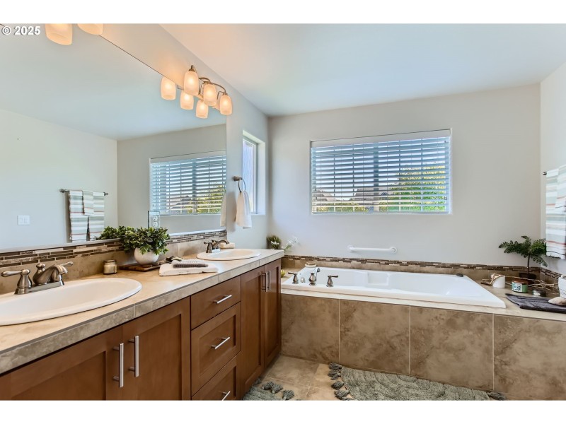 Bathroom, Attached