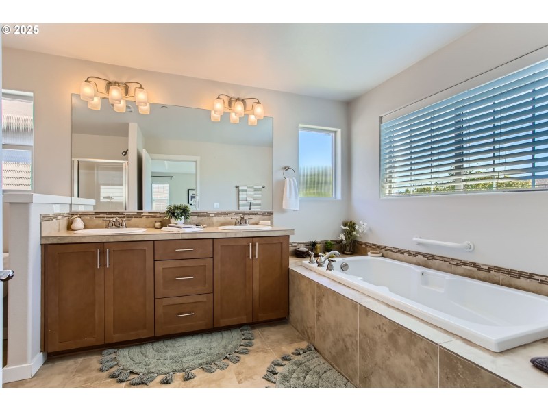 Bathroom, Attached