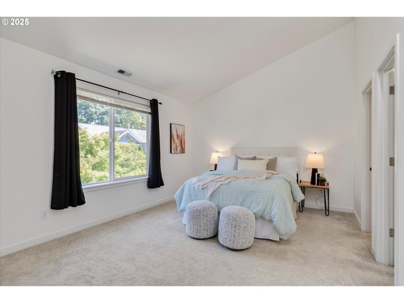 Bedroom, Primary