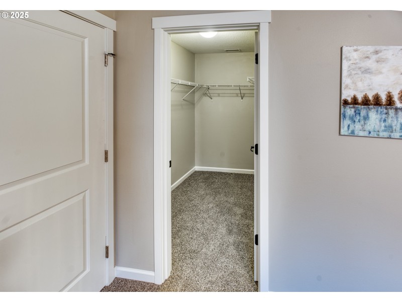 Bedroom, Primary