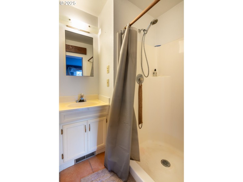 Bathroom, Attached