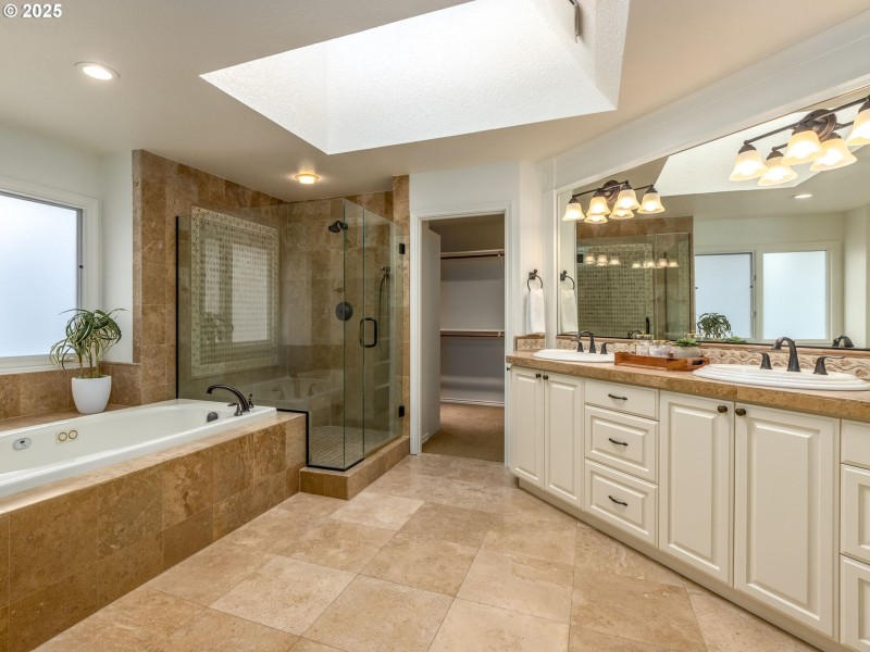 Bedroom, Owner's Suite