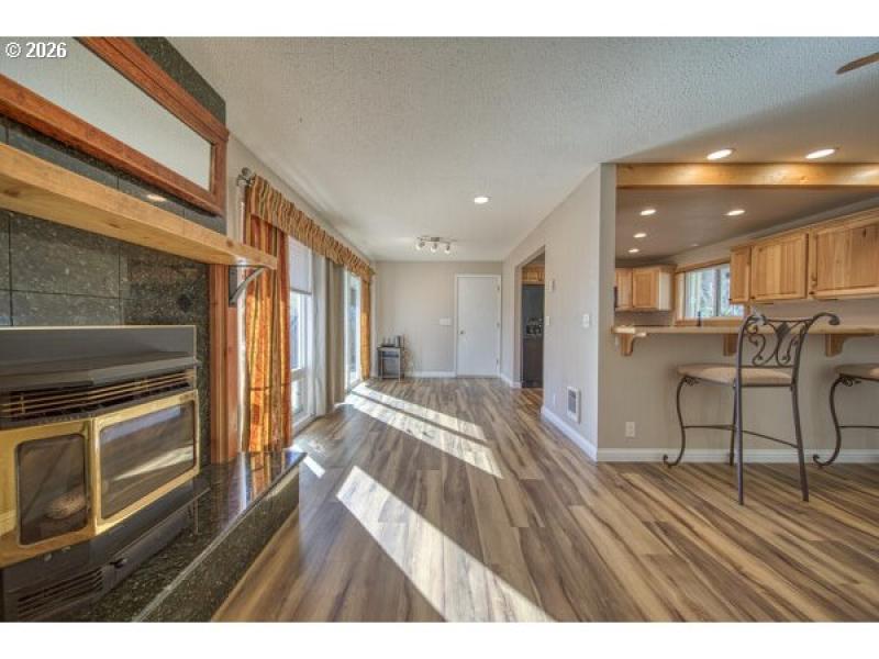 Living Room/Dining Room