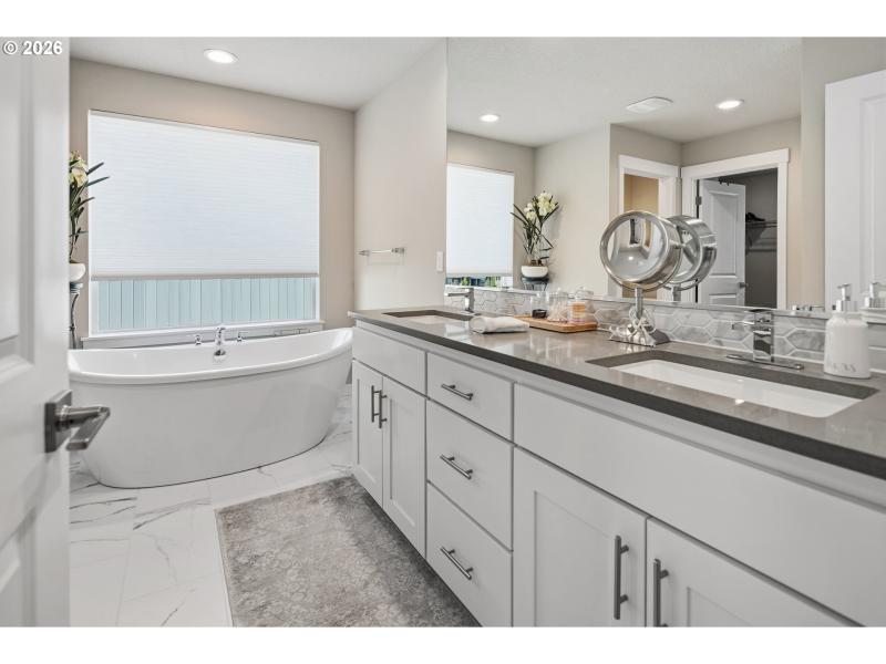 Owner's Suite Bathroom