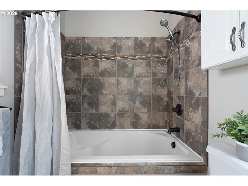 Owner's Suite Bathroom