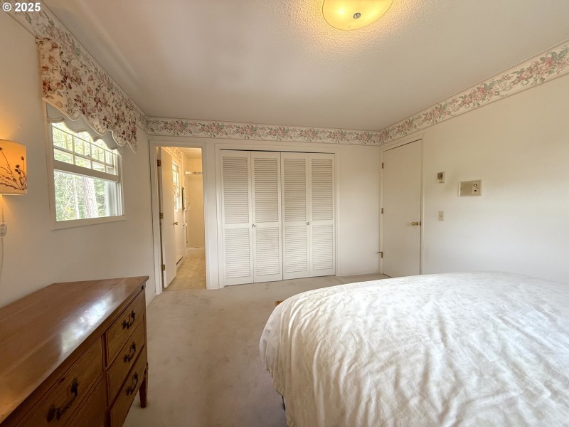 Bedroom, Owner's Suite