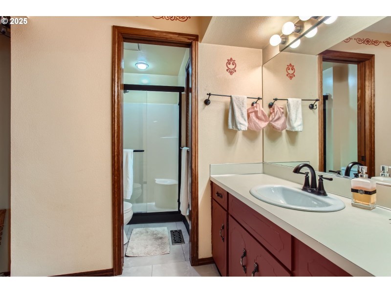 Bathroom, Attached