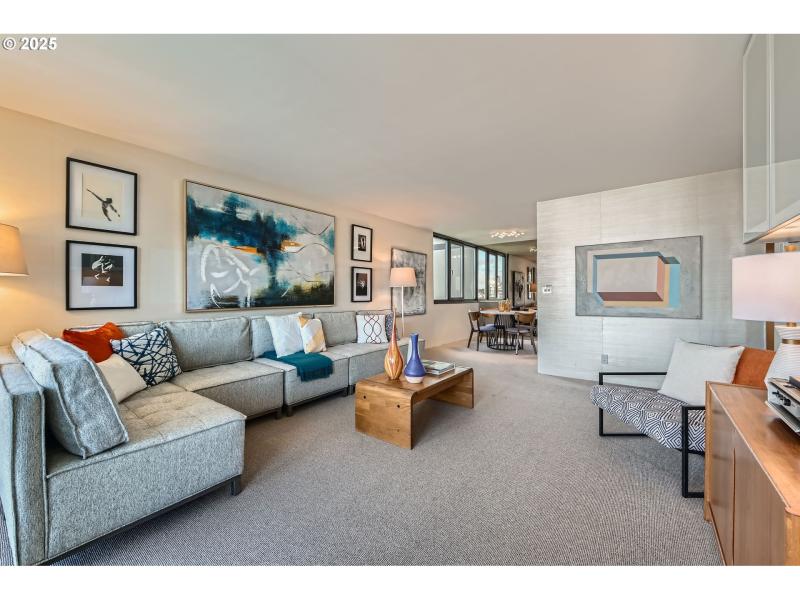 Living Room/Dining Room