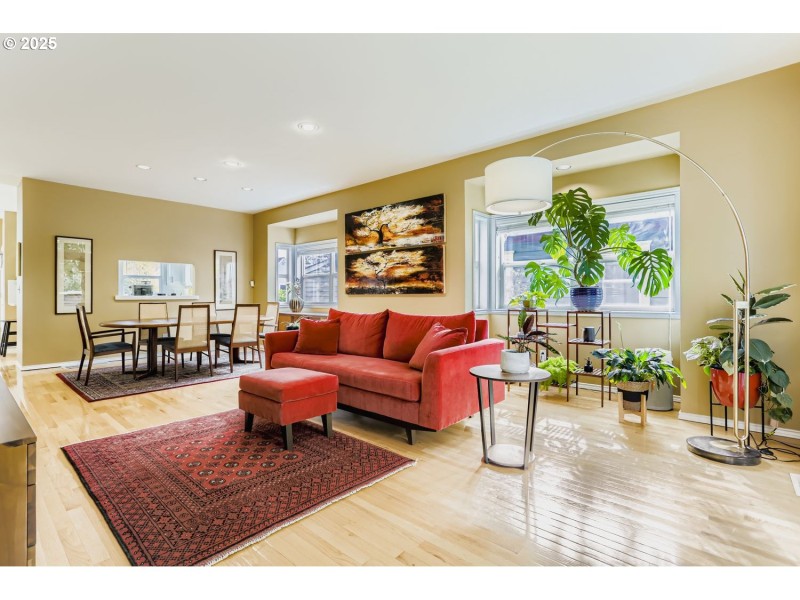 Living Room/Dining Room