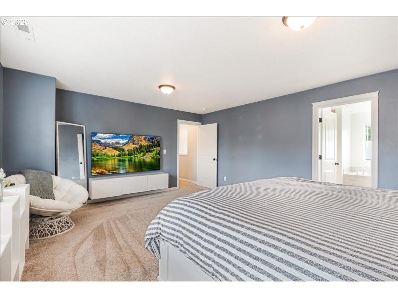 Bedroom, Owner's Suite