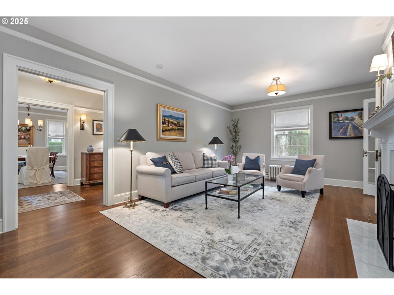 Living Room/Dining Room