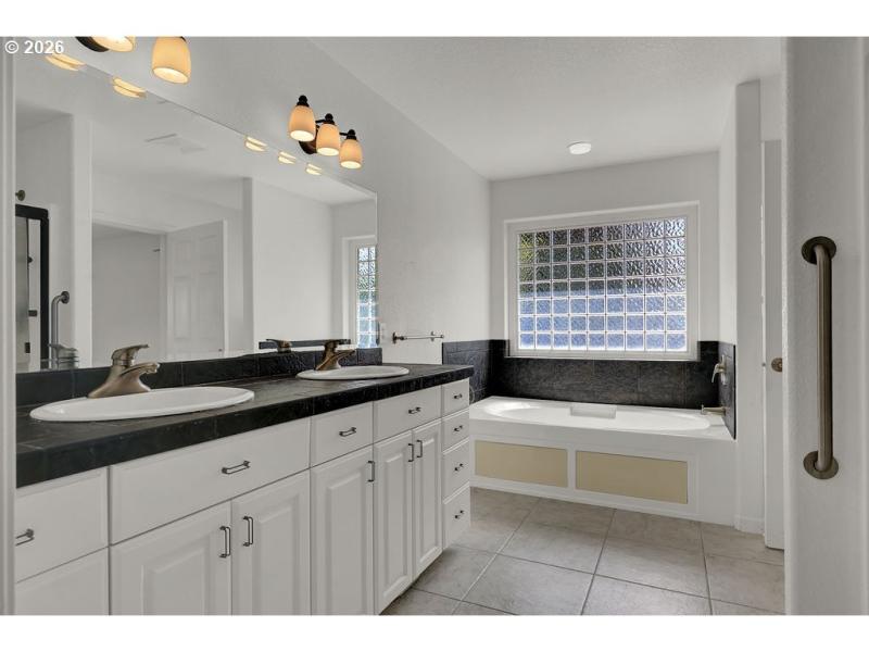 Owner's Suite Bathroom