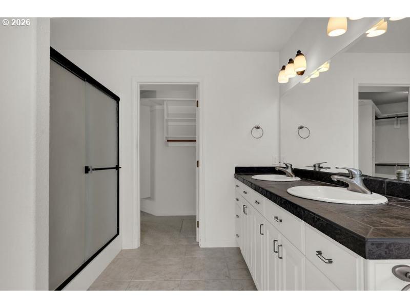 Owner's Suite Bathroom