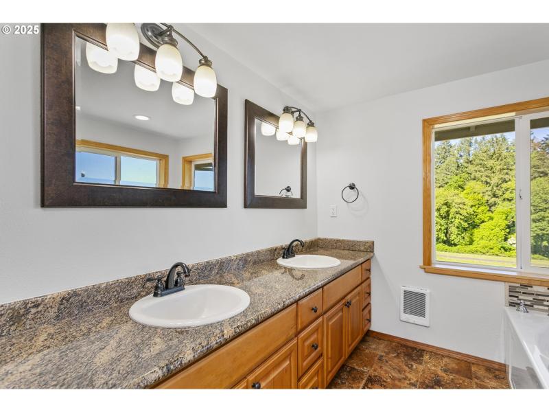 Owner's Suite Bathroom