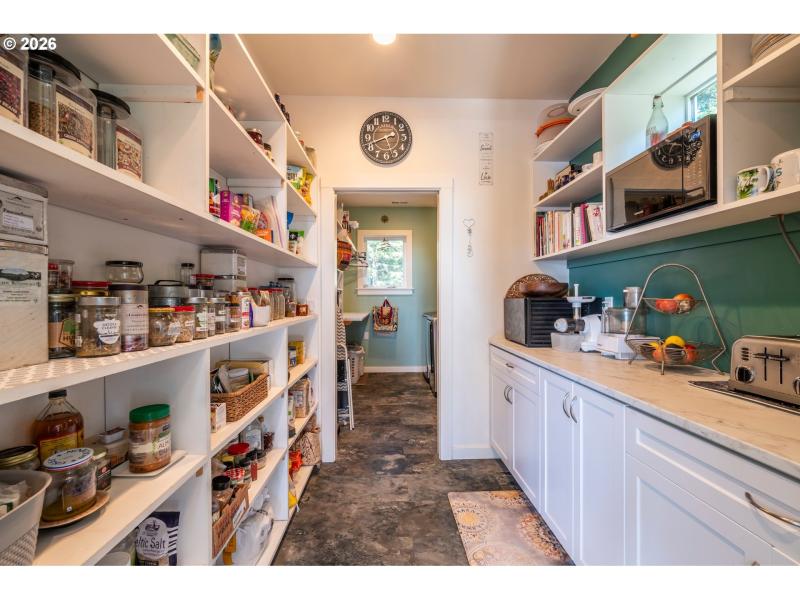 Butler's Pantry