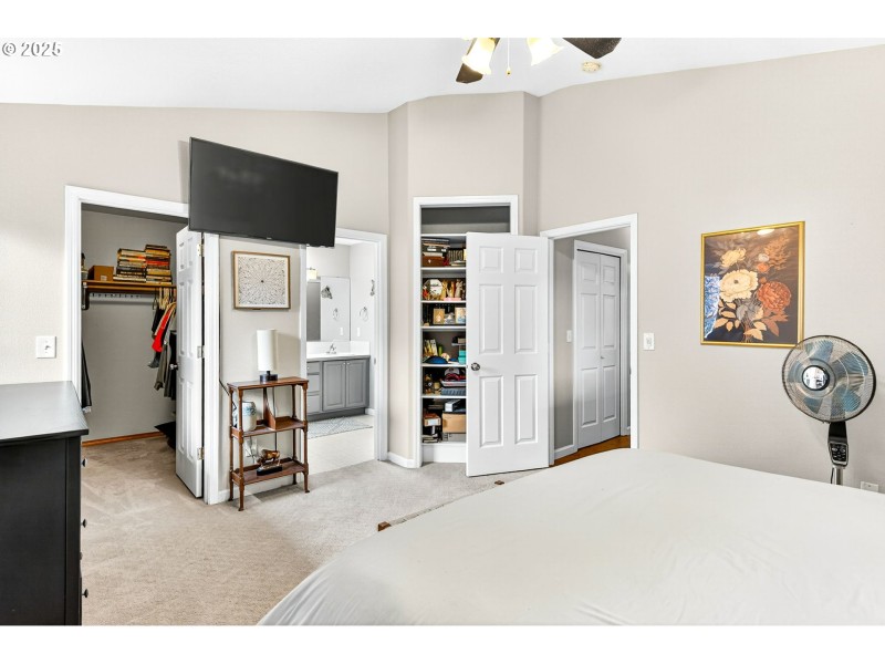 Bedroom, Owner's Suite