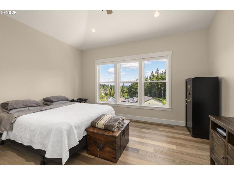 Bedroom, Owner's Suite