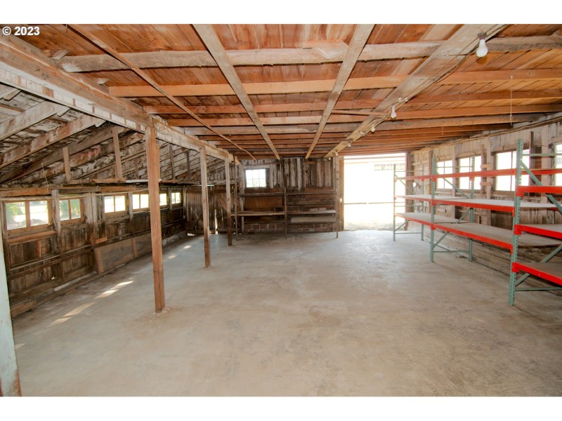 Barn