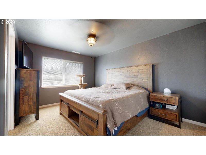 Bedroom, Primary