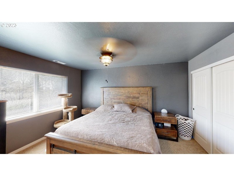 Bedroom, Primary