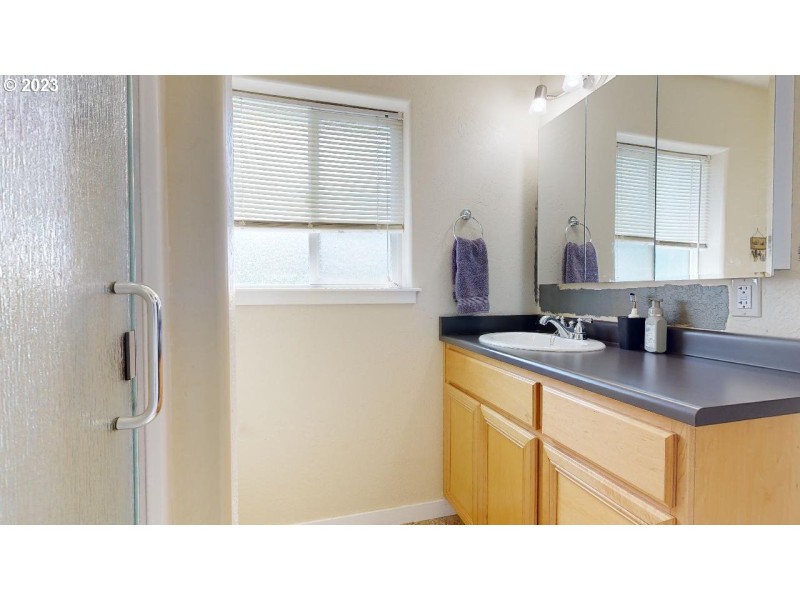 Bathroom, Attached
