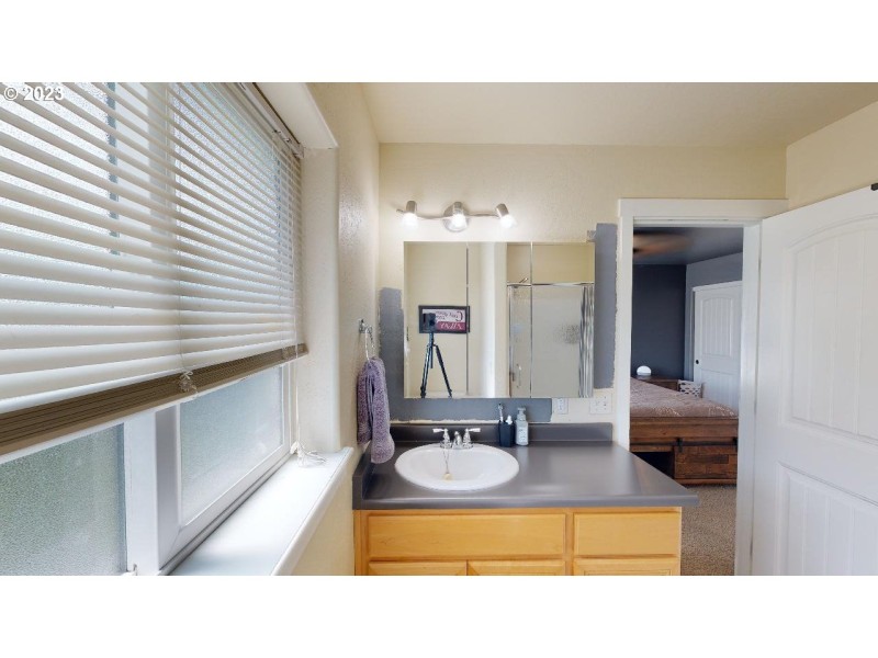 Bathroom, Attached